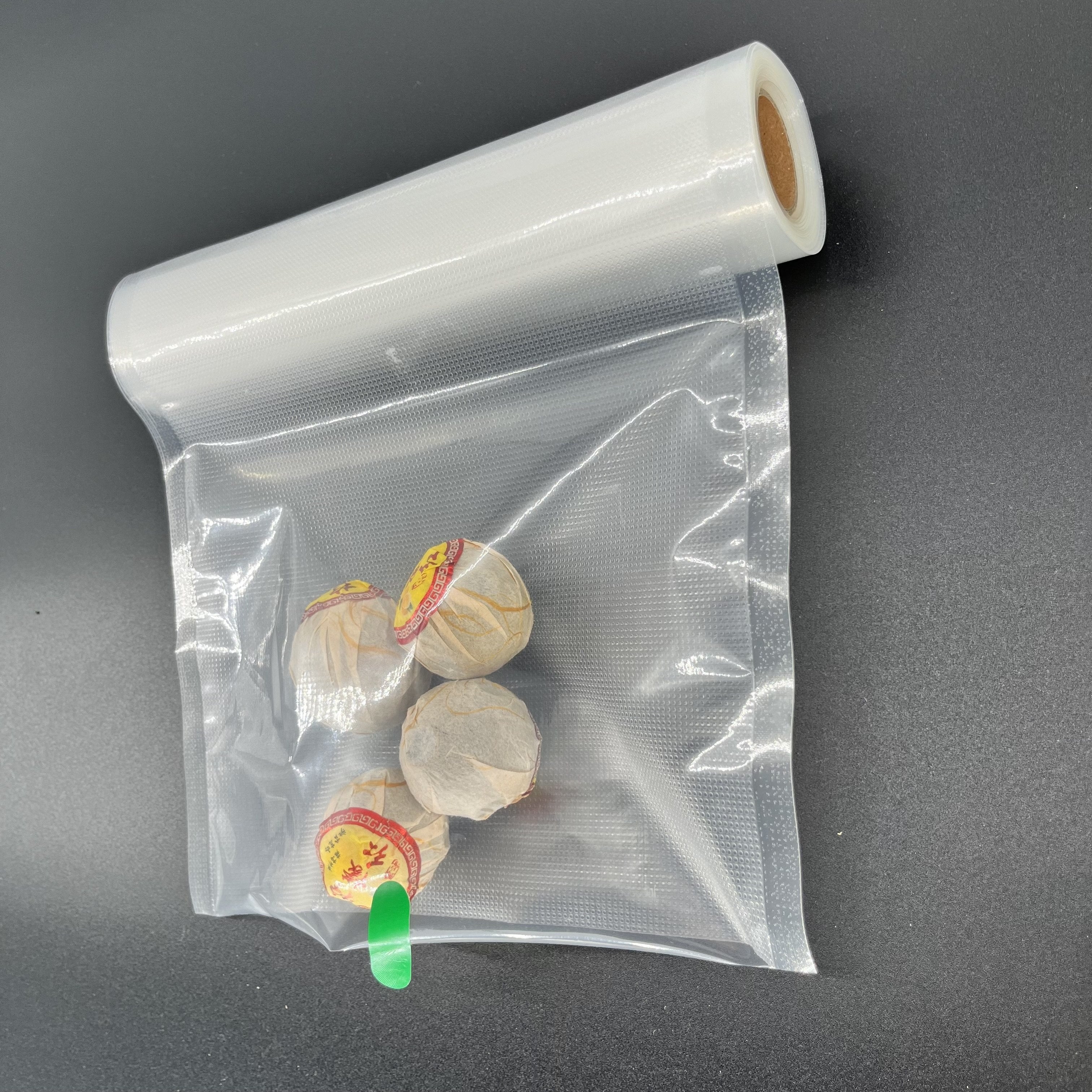 Mustahkam plastmassa vakuum yopishqoq sumkalar, 20x300cm, muzlatgich, mikroto'lqinli pech, sho'rva va oziq-ovqat saqlash uchun.