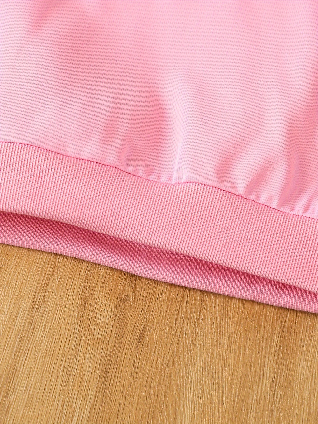 Qizlar uchun tasodifiy uslubdagi sviter, harf bosma va denim bell-bottom fringe shimlar to'plami bahor va kuz uchun