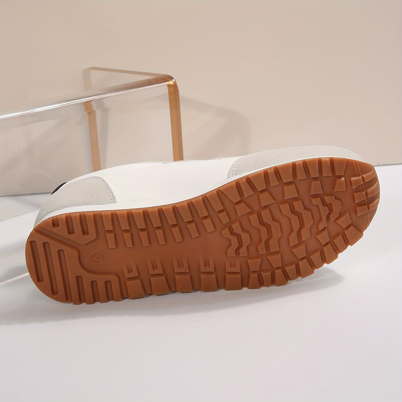 Women's Casual Sneakers Breathable Non-Slip Lace-Up Shoes