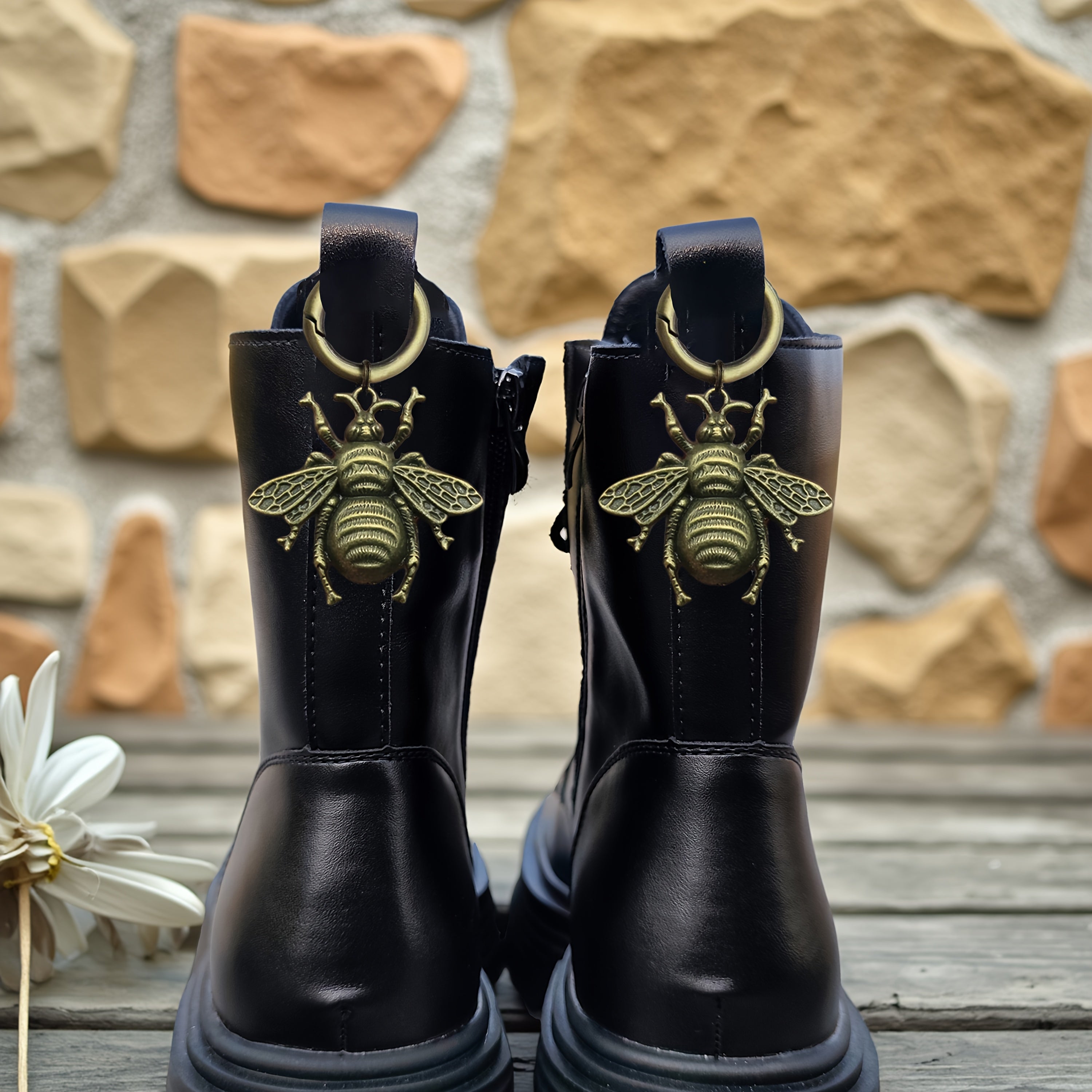 2Pcs Unisex Zinc Alloy Bee Shoe Charms Animal Texture Wing Decoration