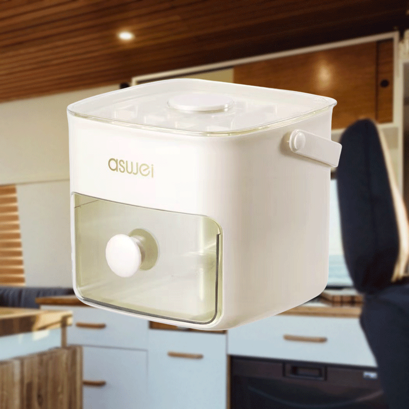 Manual Ice Maker Compact High Capacity for Family Gatherings