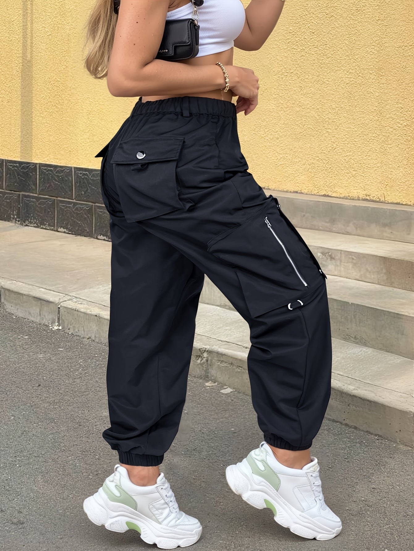 Women's Plus Size Polyester Joggers with Pockets All-Season Casual Pants