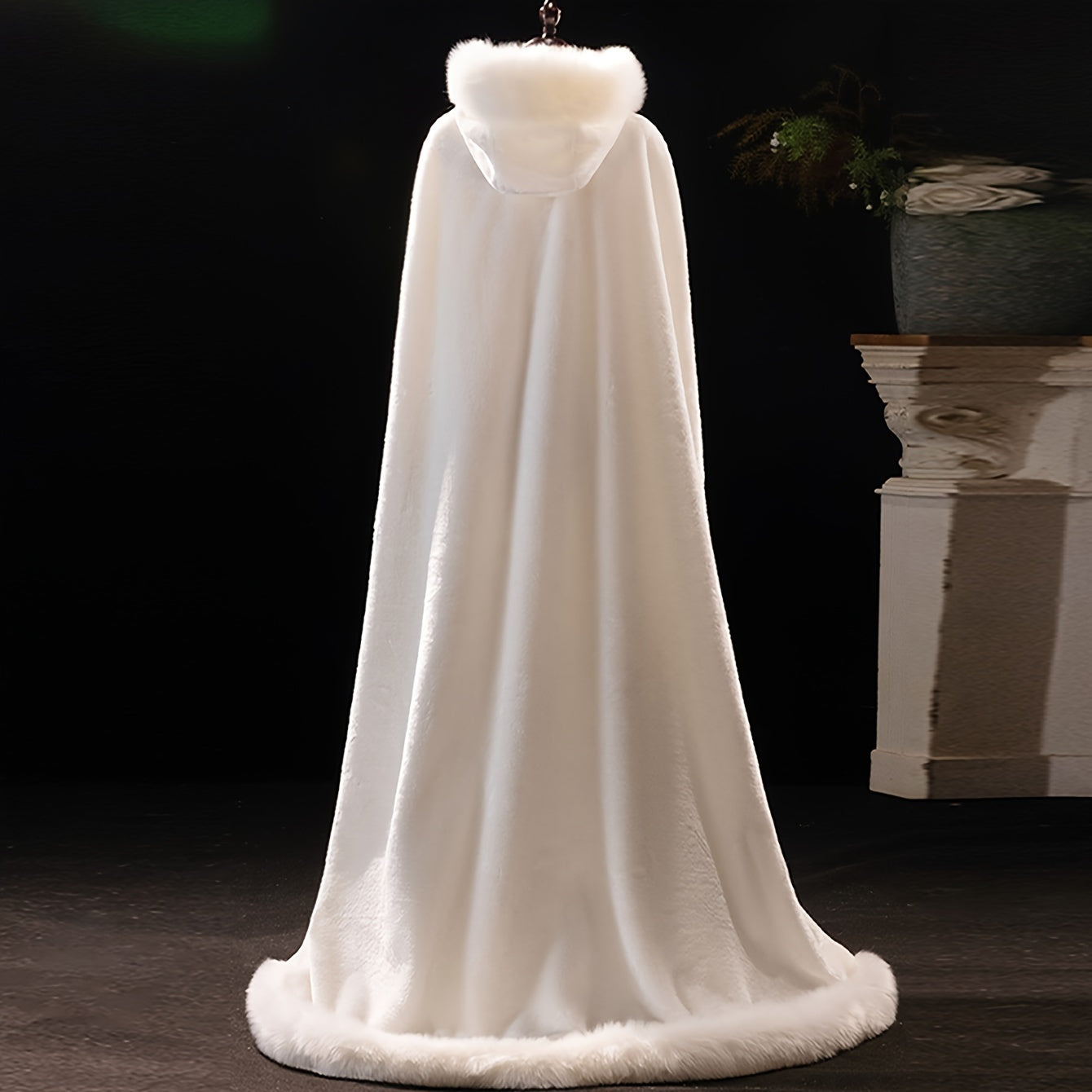 Women’s Faux Fur Shawl Windproof Warm Wrap for Weddings Winter Outdoor Autumn