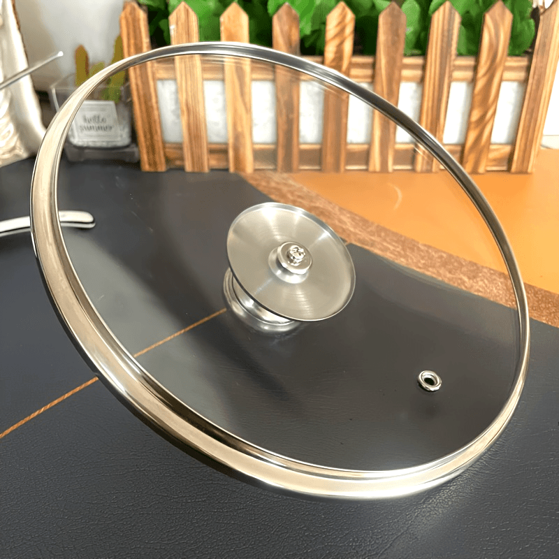 Круглая универсальная крышка из закаленного стекла - идеально подходит для воков, пароварок и суповых кастрюль. Легко чистится и толстая для многоцелевого использования - необходимый аксессуар для кухонной посуды.