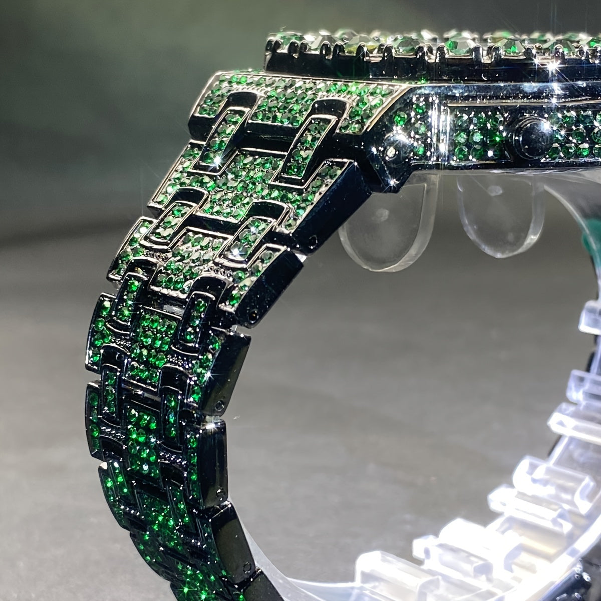 Men's Green Rhinestone Party Watch with Date Quartz Luxury Fashion Clock