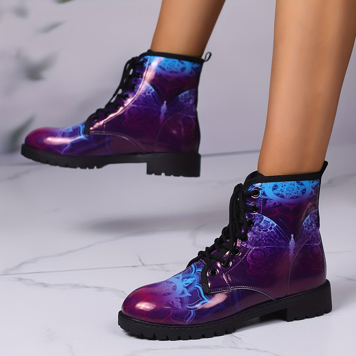 Women’s Butterfly Print Combat Boots Casual Round Toe Lace Up Ankle Boots