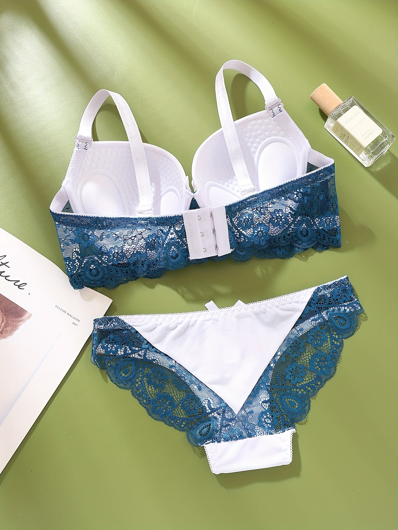 Women's Lace Color-Blocking Romantic Sexy Lingerie Set with Bra and Panties