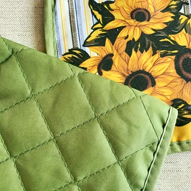 Set of 2 Heat-Resistant Microwave Oven Mat and Glove for Kitchen Safety