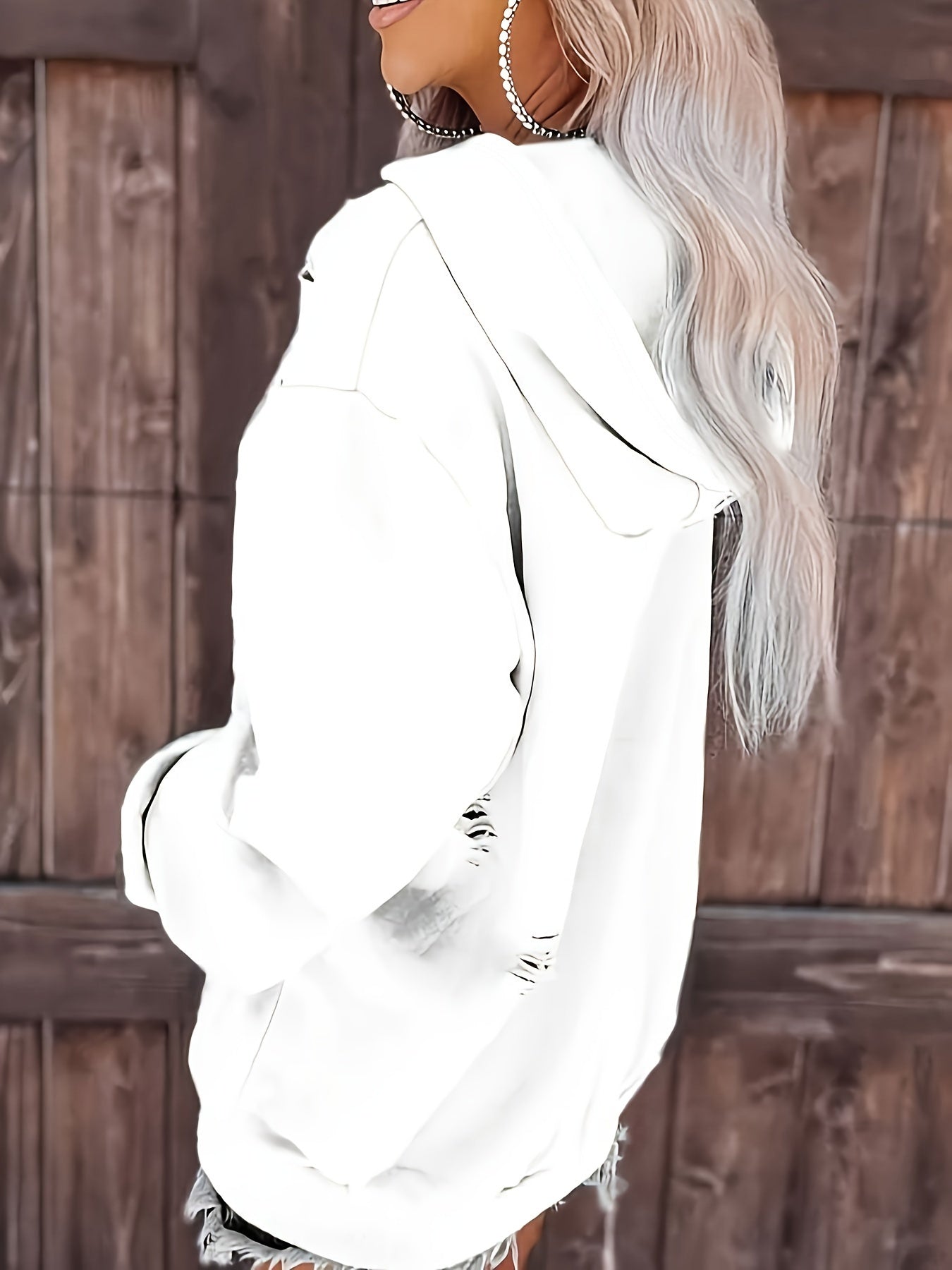 Ayollar uchun qizil yirtilgan hoodie pullover, kangaroo cho‘ntagi, uzun qo‘llar