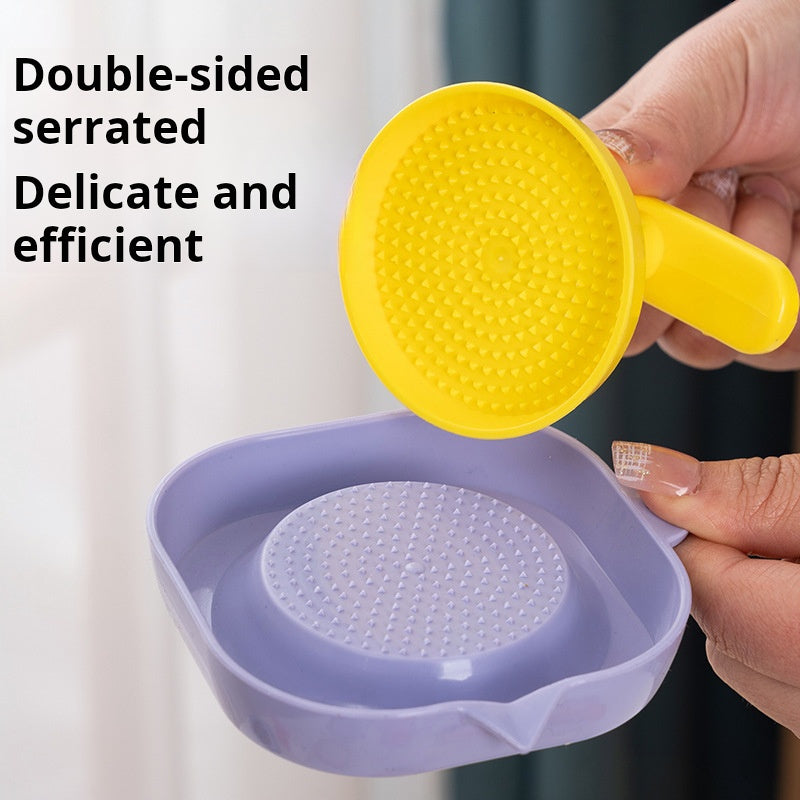 Ginger, sarimsoq, bodring va radish pyuresini ezish uchun samarali ergonomik oshxona sarimsoq bosgich. Oson foydalanish uchun uzaytirilgan tutqich. Mustahkam plastmassadan tayyorlangan.