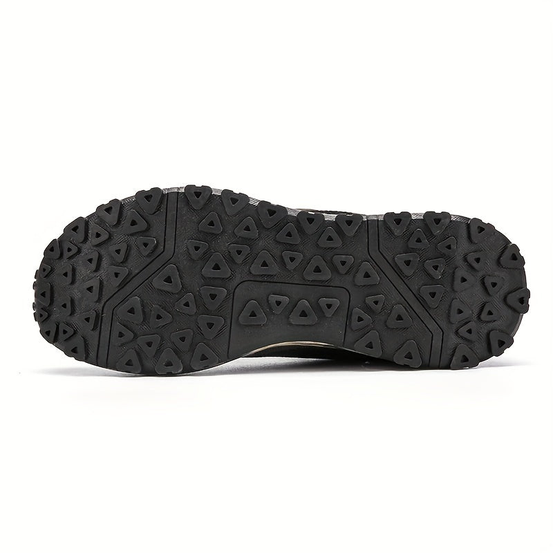 Men's Camouflage Low Top Sneakers for Outdoor Activities Lightweight Non-Slip Fabric