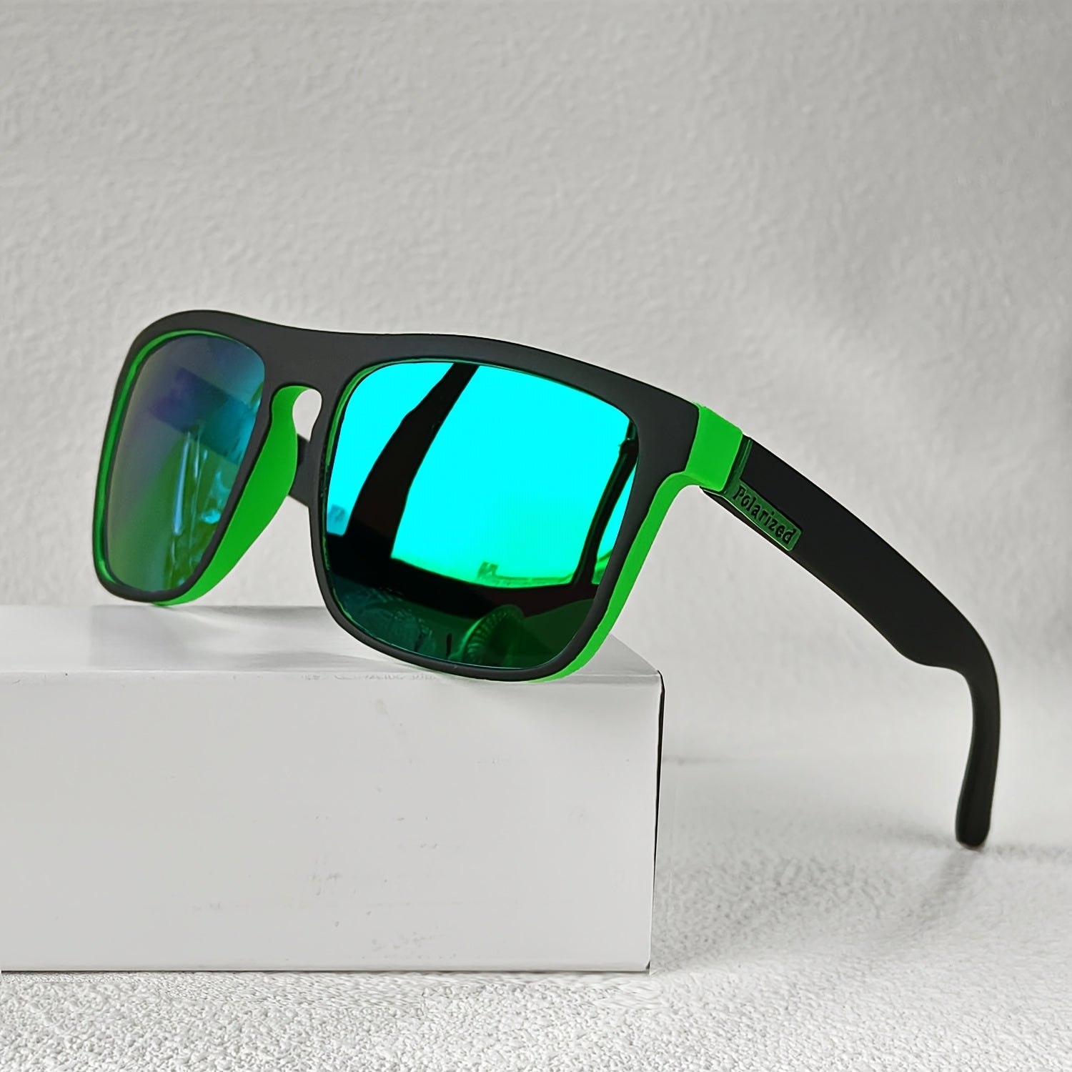 Men's Vintage Style Eyewear with TAC Polarized Lenses and PC Frame