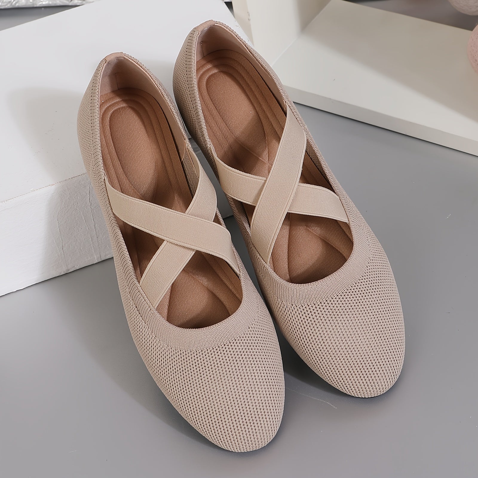 Women's Lightweight Slip-On Flats Breathable Fabric All-Season Casual Formal