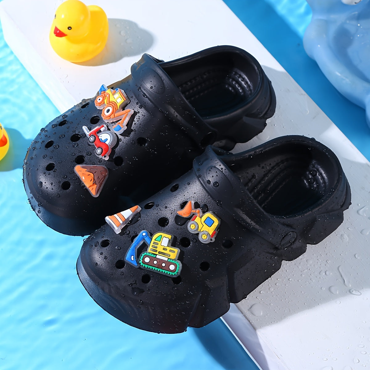 Zapatillas de EVA para niños con charms de excavadora, ligeras, antideslizantes, para uso en interiores y exteriores