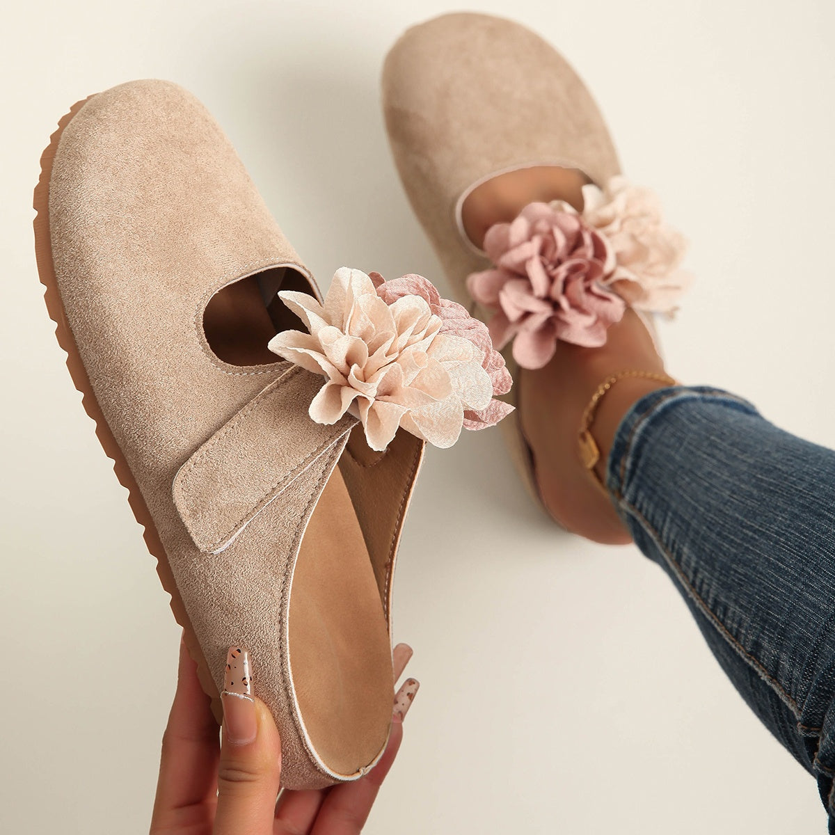 Женские туфли-слипы на платформе с амортизирующей подошвой из EVA и цветочным декором