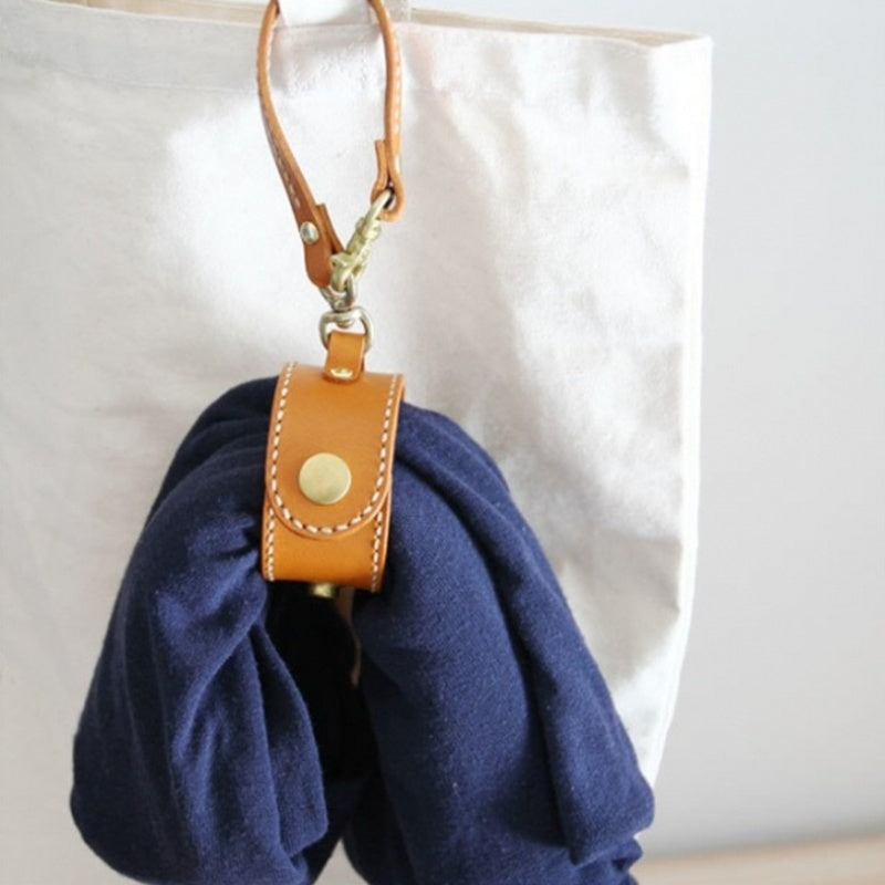 Portable Travel Scarf Clip with Hanging Rope for Gloves and Bag Storage