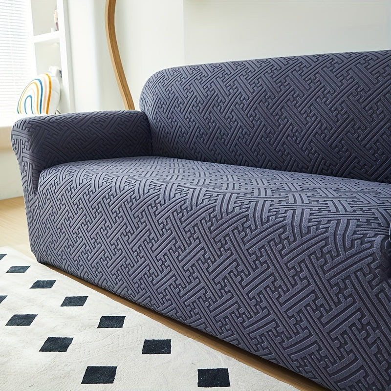 Универсальный чехол для дивана защищает мебель в любой комнате.