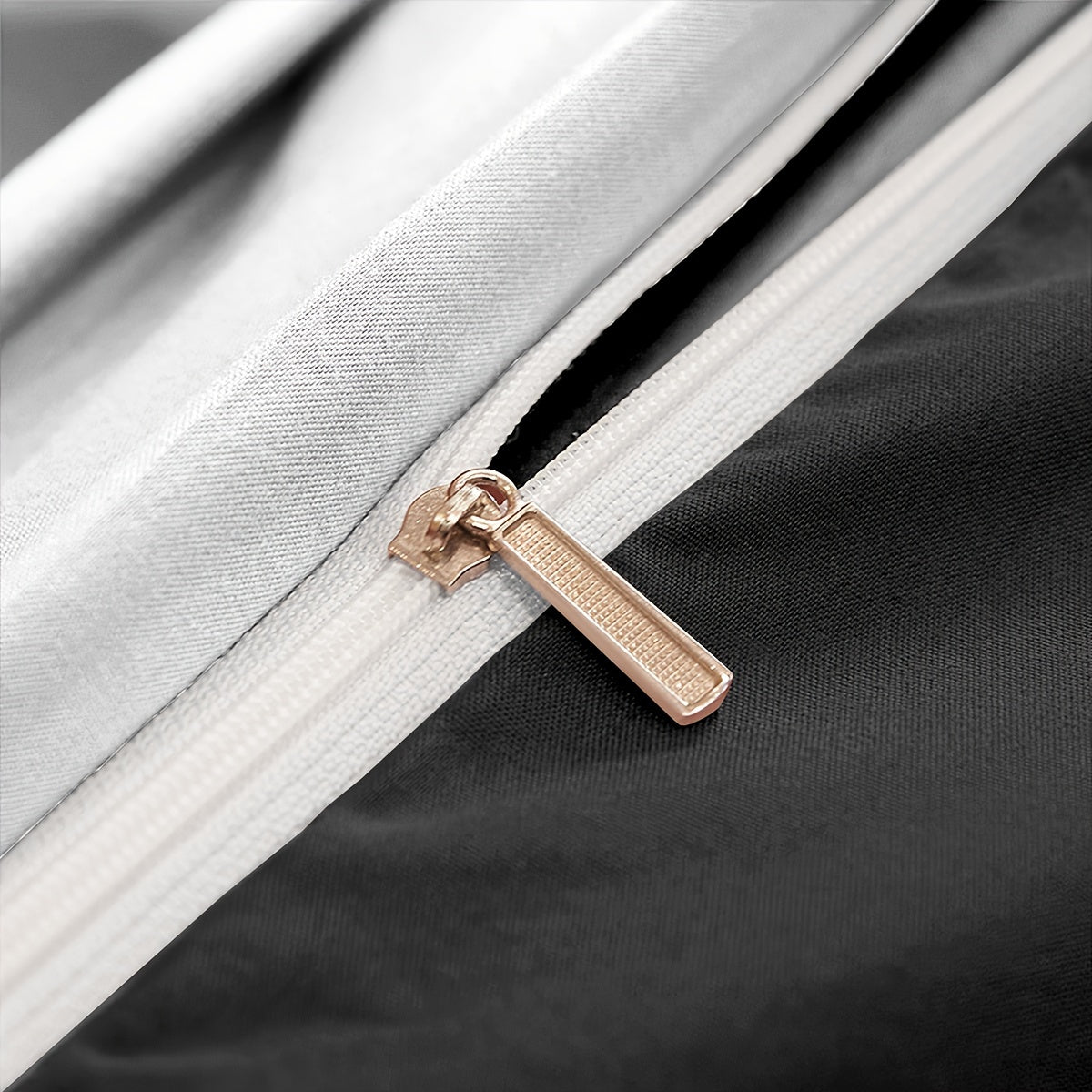 Black and Gold Floral Duvet Cover Set 100% Polyester with Zipper Closure and Pillowcases