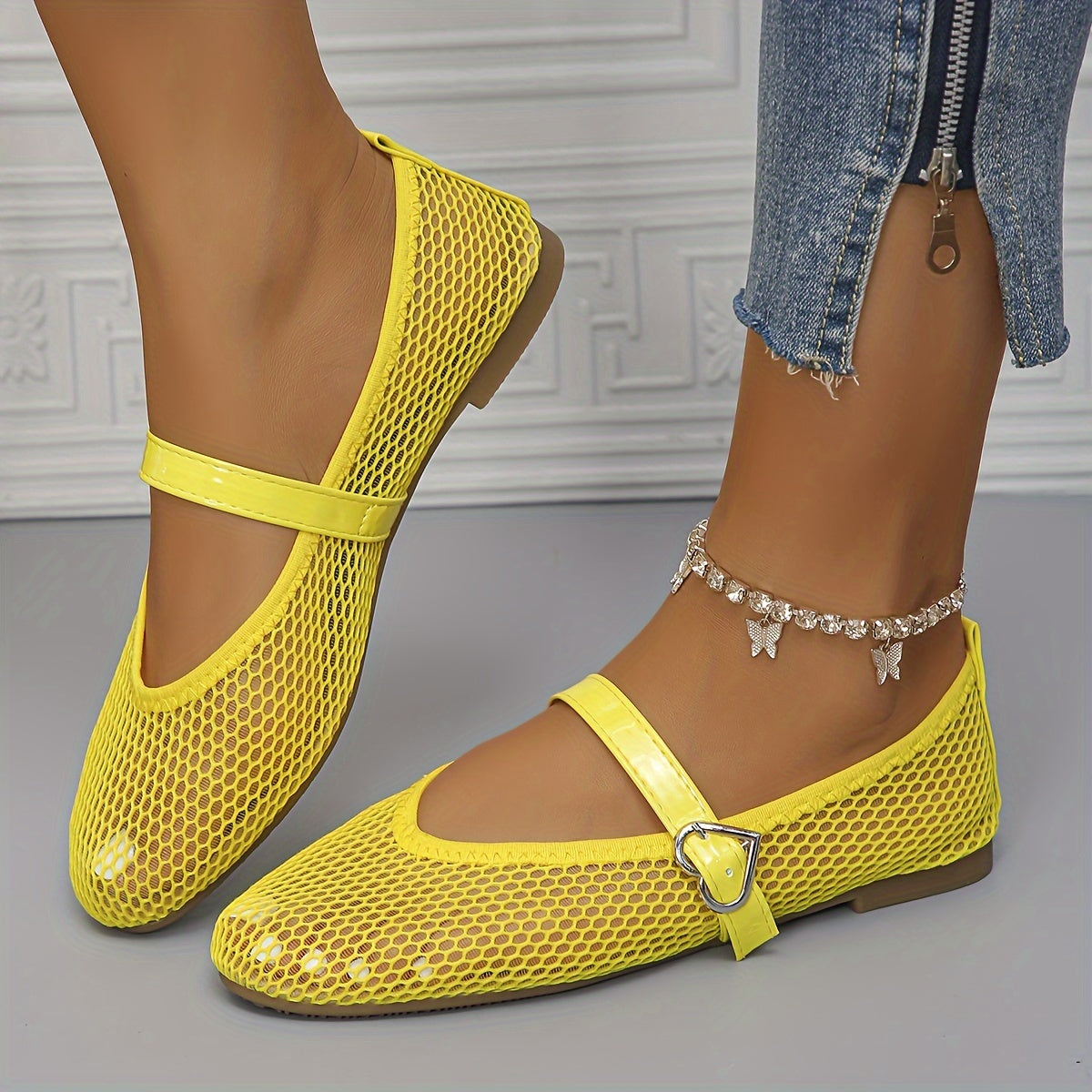 Women's Mesh Flats Lightweight Slip-On Casual Shoes in Solid Colors