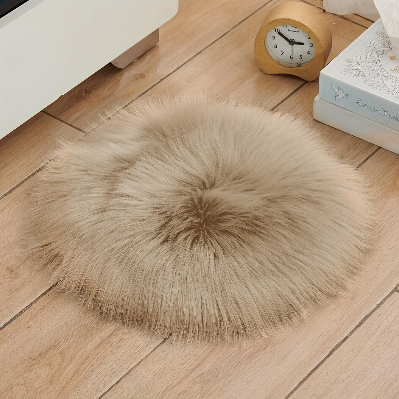 Faux Fur Rug 30x30cm Soft and Durable Polyester Acrylic Flat Weave Bedroom Decor