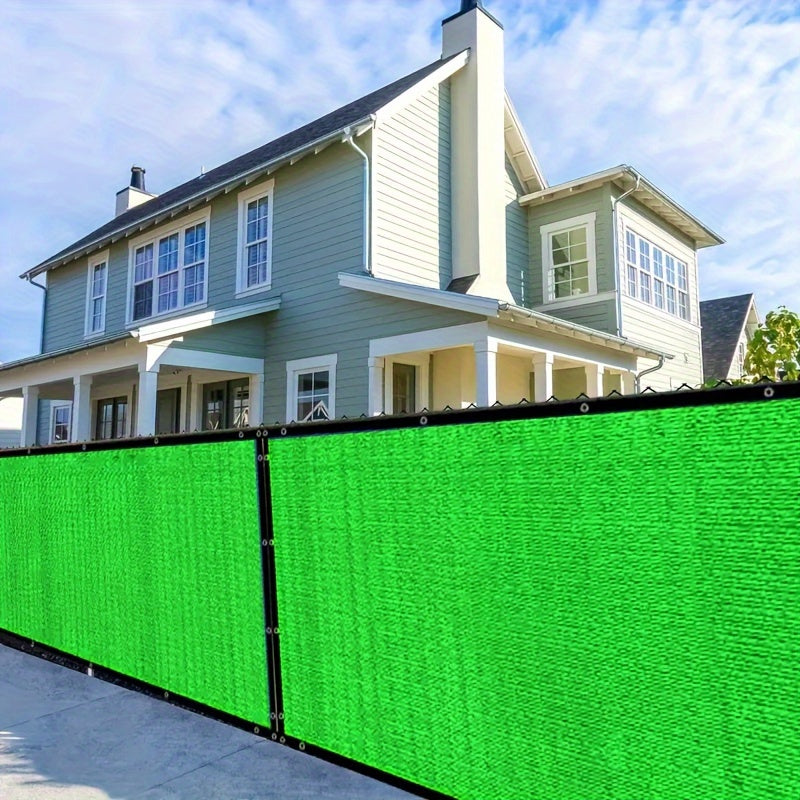 Green Polypropylene Privacy Mesh Fabric 90% Shading Breathable Screen for Balcony Pool Garden
