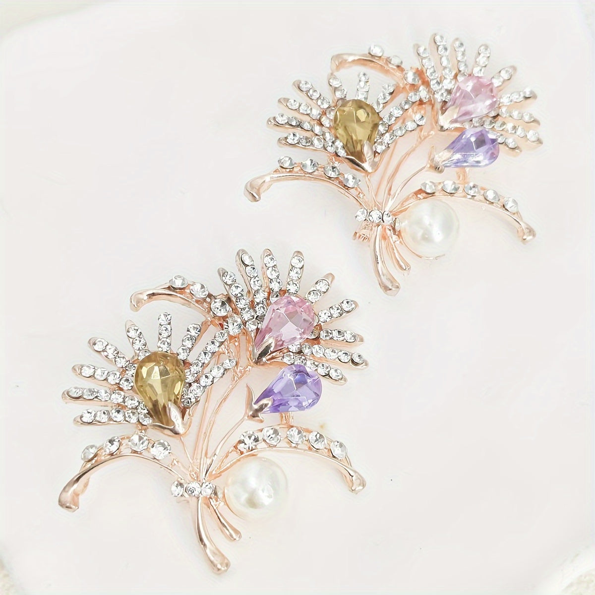 Elegant Pearl Carnation Brooch for Women Silver Flower Accessory Jewelry