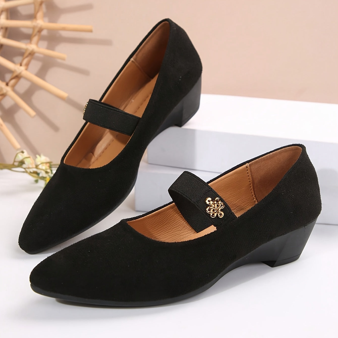 Women's Black Mary-Jane Flats Breathable Fabric Pointed Toe Mid Heel