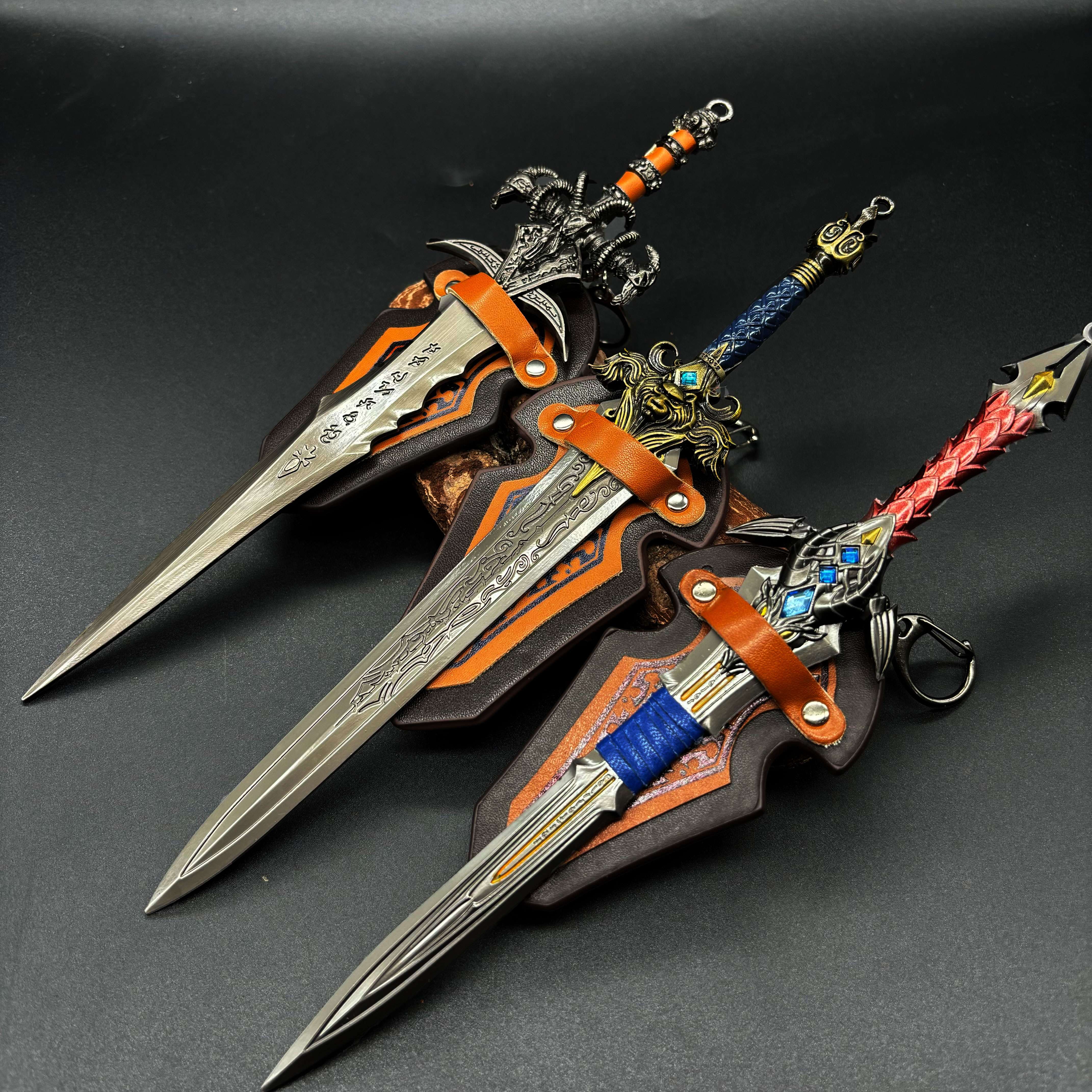 Metal Sword Keychain Retro Design Faux Leather Collectible Zinc Alloy Gift