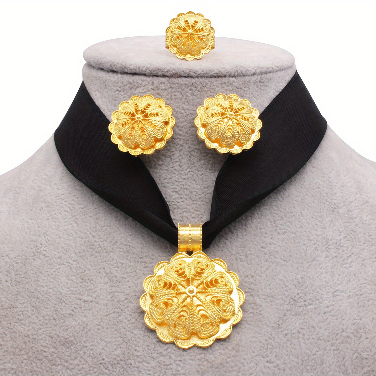 Set of 4 Exaggerated Design Jewelry Earrings Necklace Ring for Daily or Party Wear