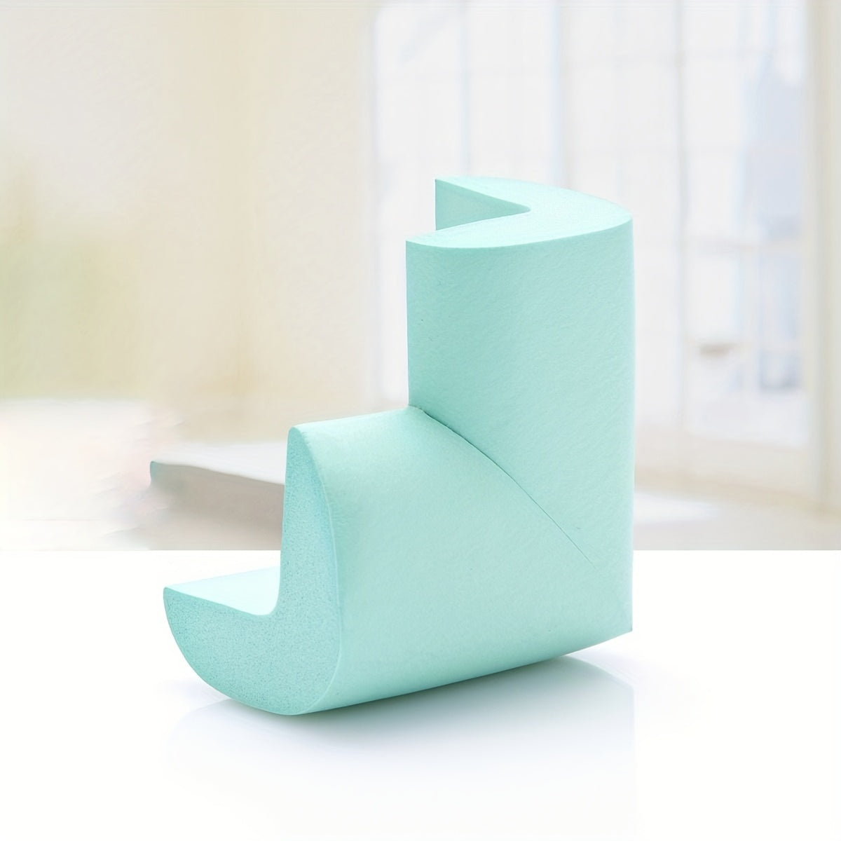 Bolalar xavfsizligi burchak qoʻriqlovchilari, uy roʻzgʻor stollari uchun qalinlashtirilgan toʻqnashuvga qarshi himoya qiluvchilar