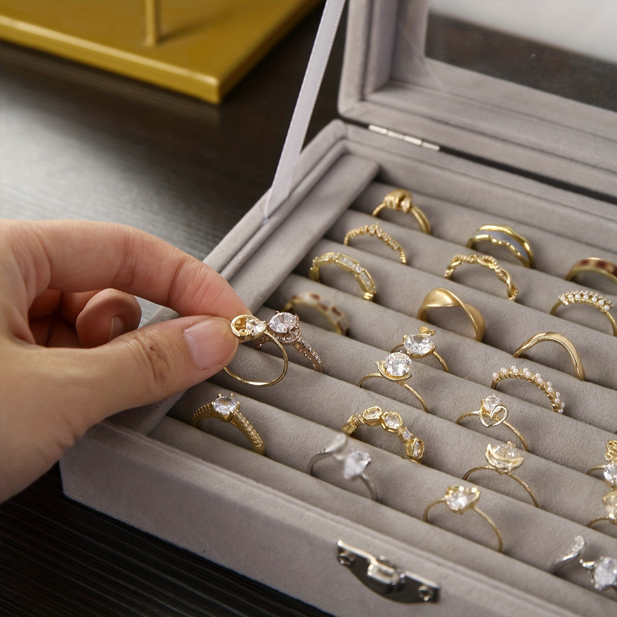 Clear Lid Jewelry Organizer for Girls and Women Storage Box for Rings Earrings Bracelets