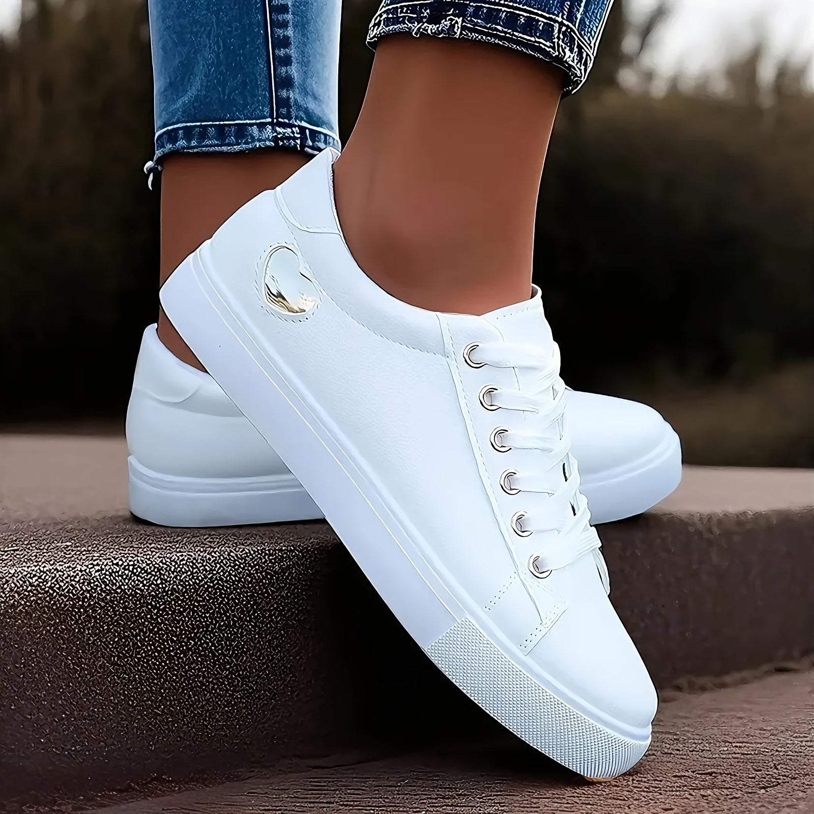 Women's Lightweight Low-Top Sneakers with Gold Rivet Accents and Cushioned Rubber Sole