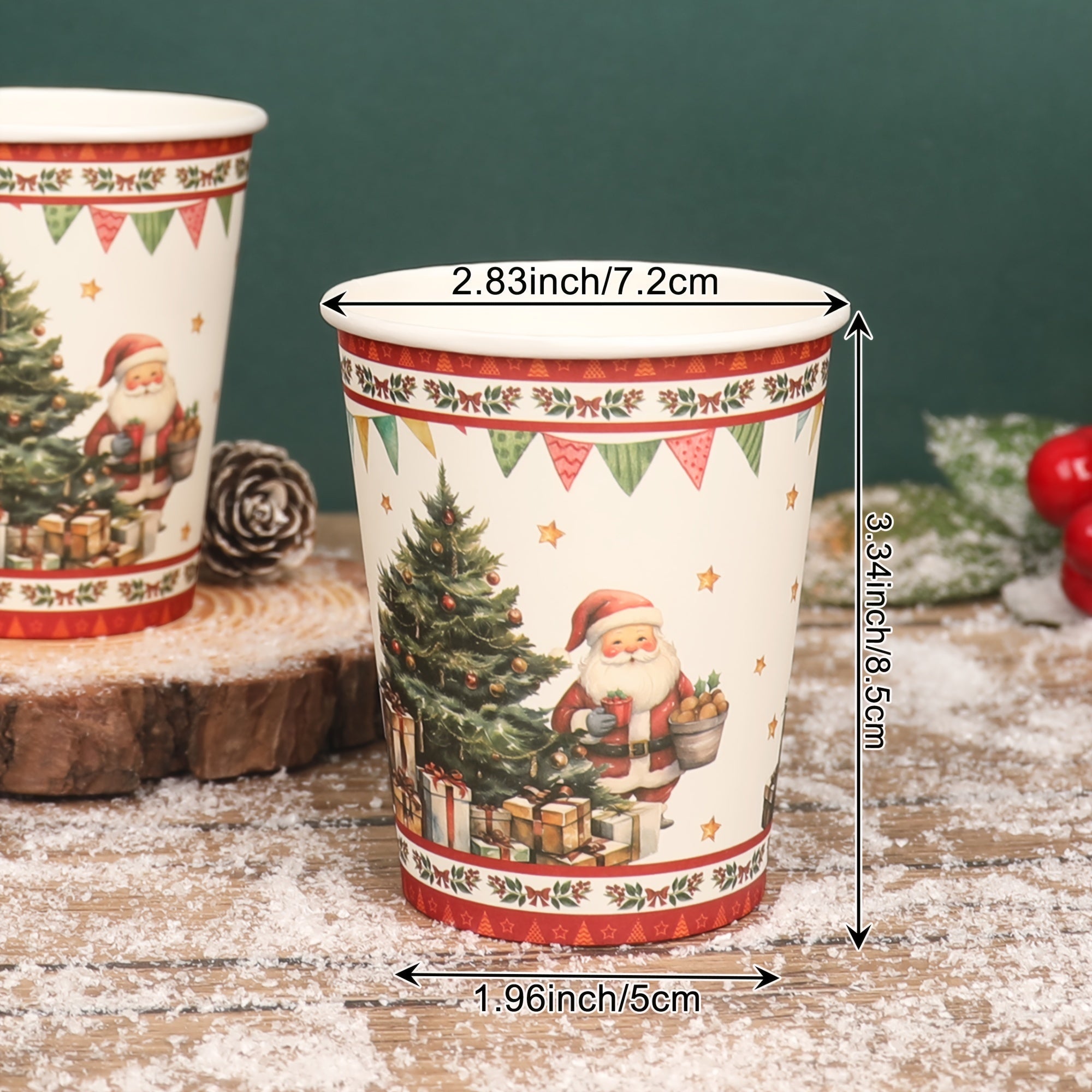 Qog'ozdan yasalgan bir martalik chashka Rojdestvo daraxti va Eski odam naqshli bayram kechasi uchun 8oz