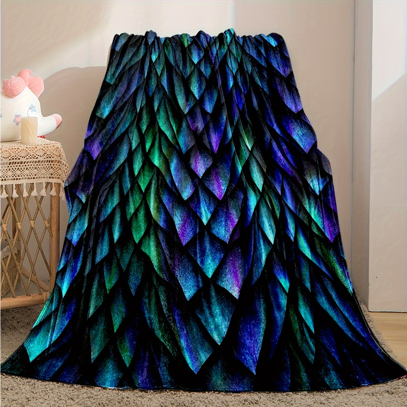 Tri-Color Dragon Scale Print Flannel Throw Blanket for Couch Bed Travel