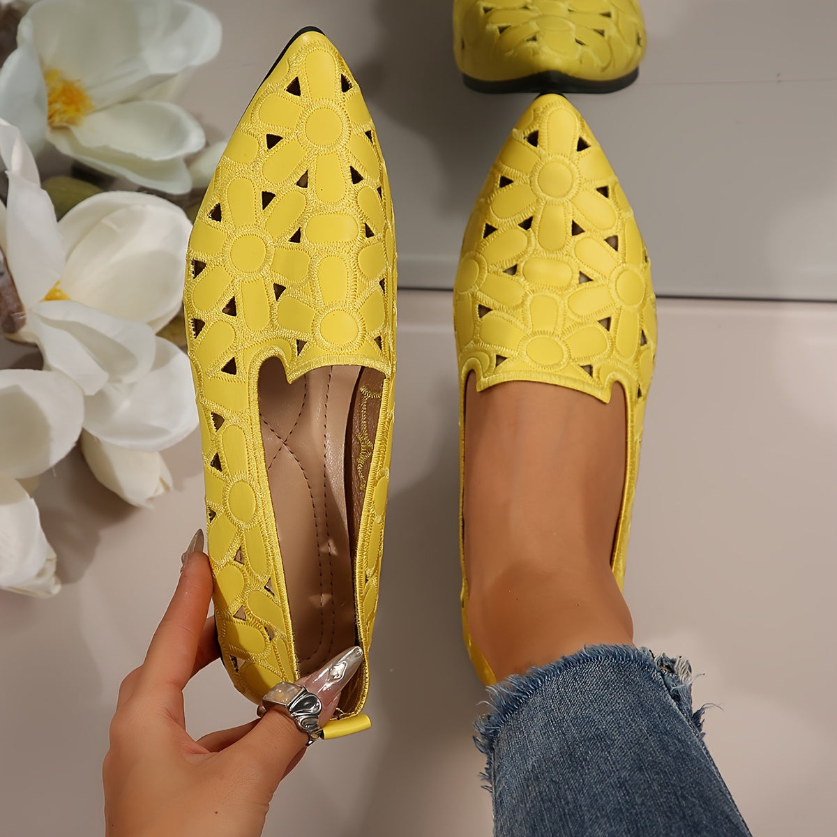 Women's Floral Faux Cover Flats Lightweight Slip-On Casual Shoes