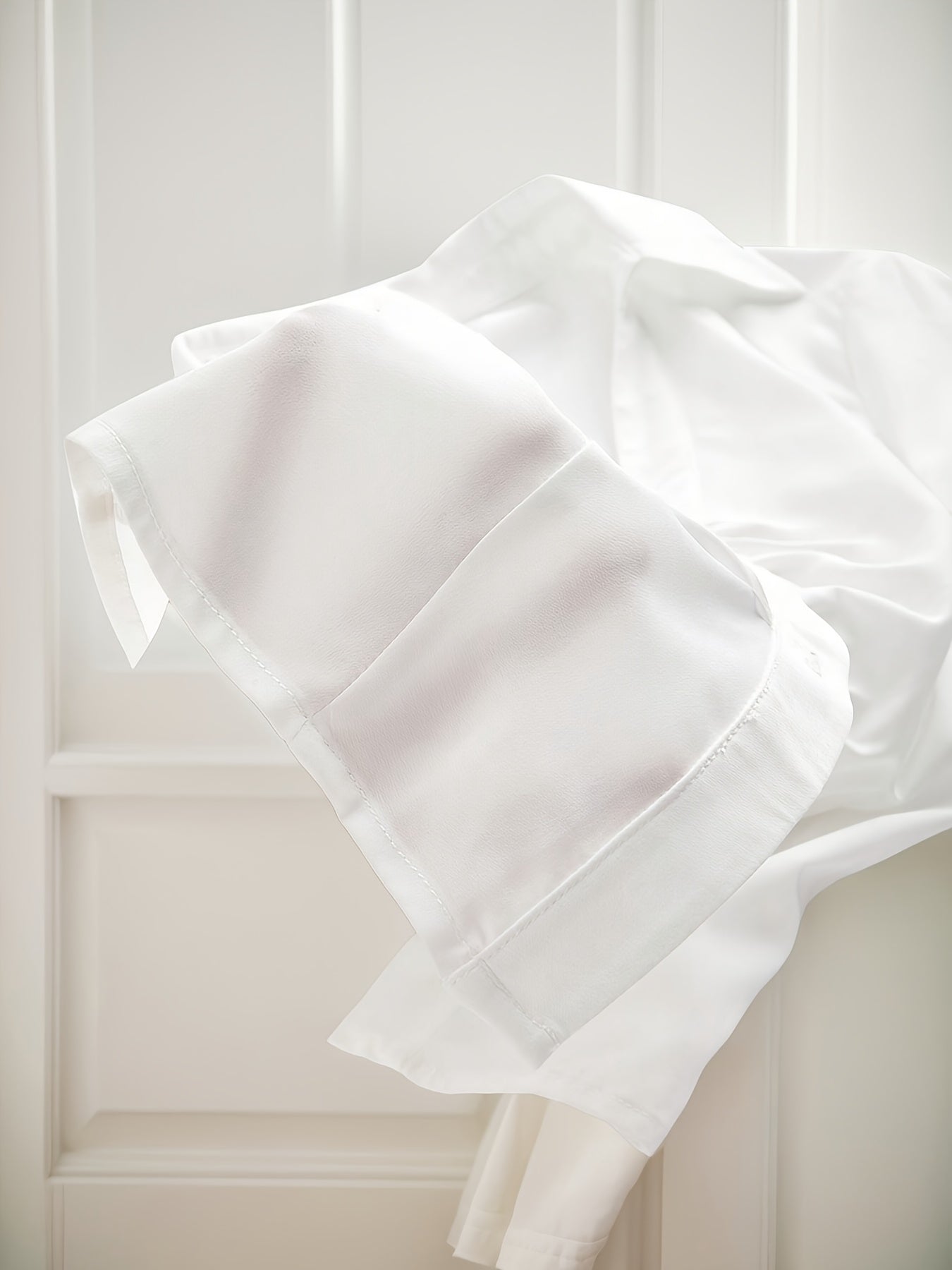 Women's Black and White Patchwork Blouse with Collar and Long Sleeves