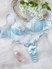 Women's Lace Seductive Lingerie Set with Adjustable Straps and Floral Design