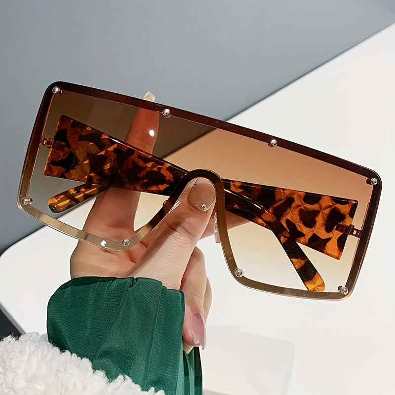 Unisex Gradient Rivet Sunglasses for Cycling Beach Parties and Clubs