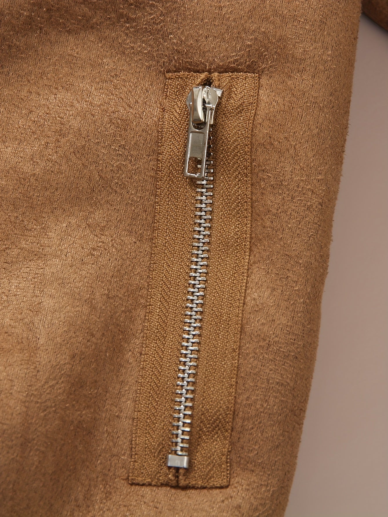 Bolalar uchun qishki kombinezon - Yumshoq fleytsli, bir rangli, zipli yaka, keng kesim, mashinada yuvish mumkin. O'g'il va qizlar uchun ideal, ochiq havoda faoliyatlar uchun mukammal.