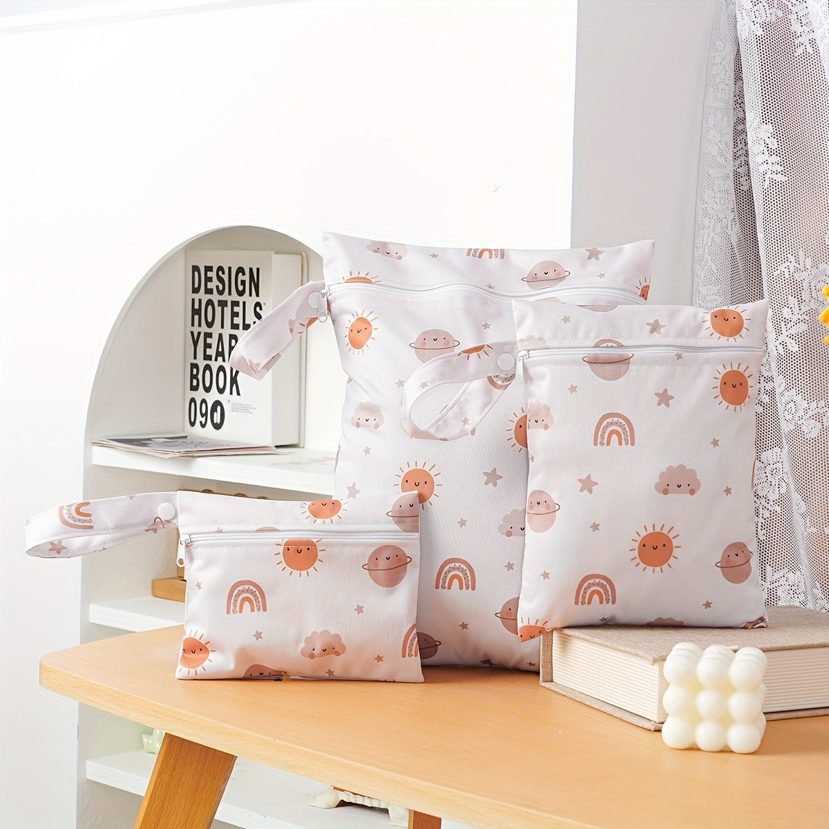 Suv o'tkazmaydigan pampers sumkasi to'plami - 3 dona o'z ichiga oladi, plyaj, basseyn, sport zali va sayohat uchun mukammal - Mustahkam polyesterdan tayyorlangan, pampers, nam kiyimlar va saqlash uchun ideal - Portativ va ko'p funksiyali