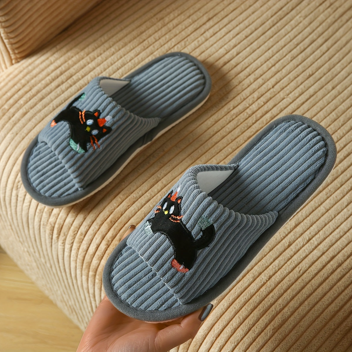 Cute Cat Slip-On Slippers for Women Soft Fabric Non-Slip EVA All-Season