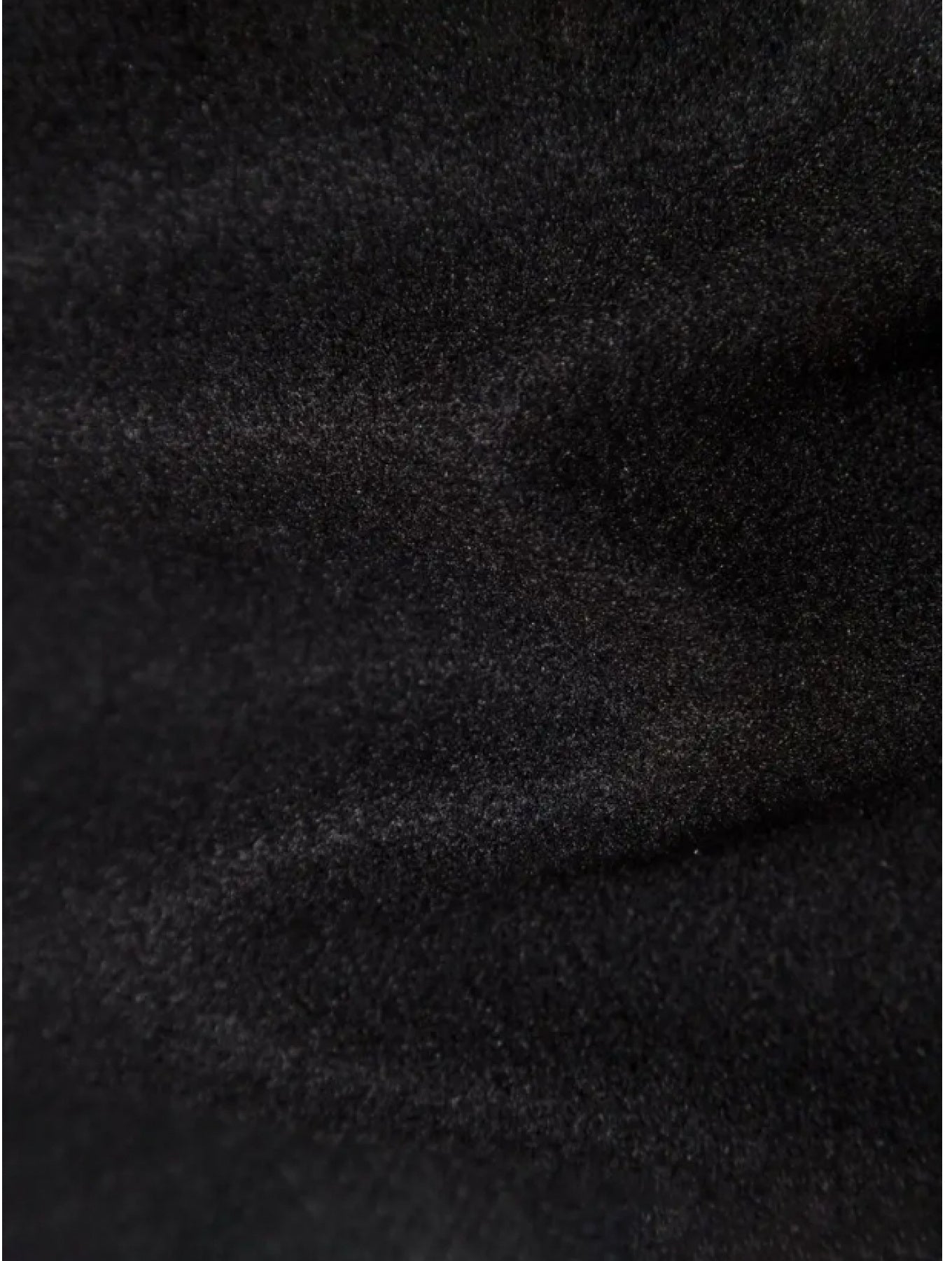 Erkaklar uchun och kulrang o'rta uzunlikdagi trenchcoat, tasodifiy turdagi turli xil yenglar, tugmachali uslub, 100% polyesterdan tayyorlangan. Kuz va qish uchun ideal, odatiy moslik.