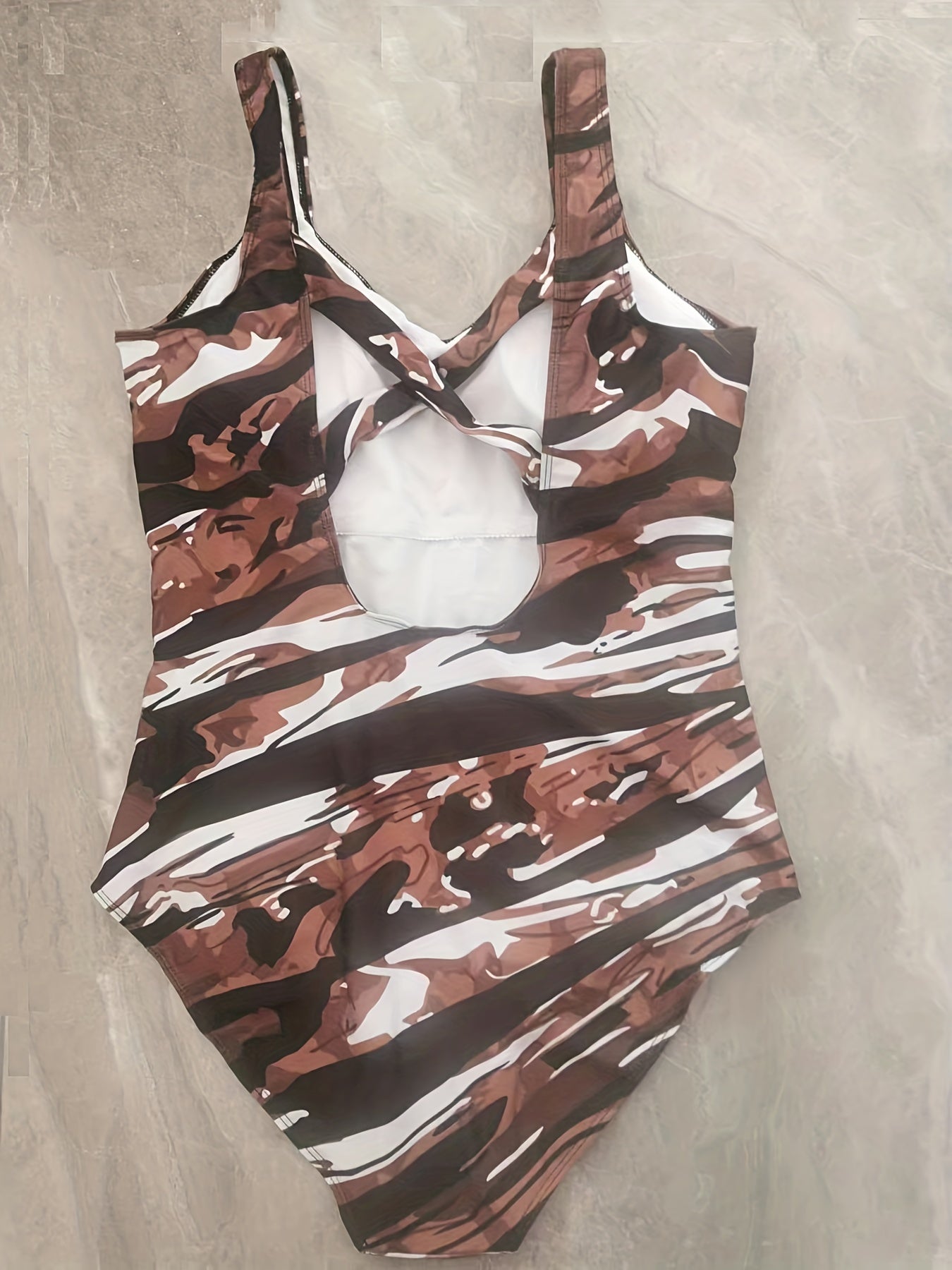 Women's Plus Size Geometric Print One-Piece Swimsuit with Scoop Neck and Chest Pad