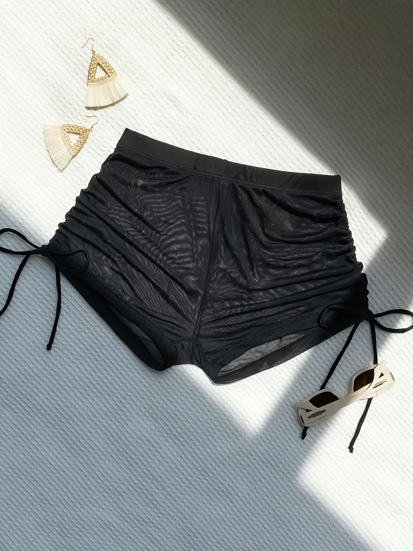 Ayollar uchun yuqori cho'ziluvchan suzish shortlari, tortish ipi bilan, yarim shaffof bir rangda, mashinada yuvish mumkin.