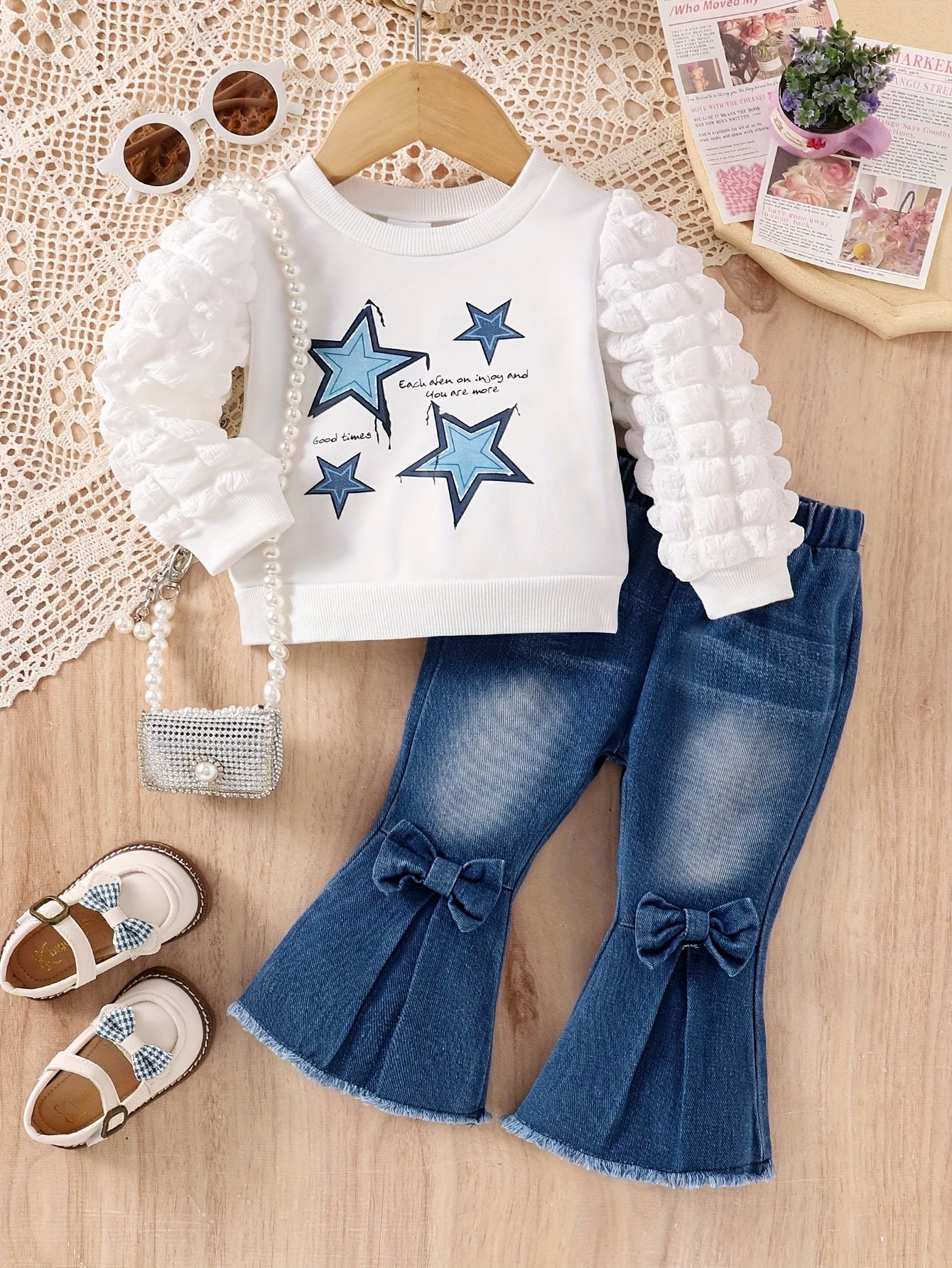 Girls' 2 Piece Outfit Set with Cartoon Star and Letter Print Puff Sleeve Top and Bell Bottom Jeans for Toddler Girls