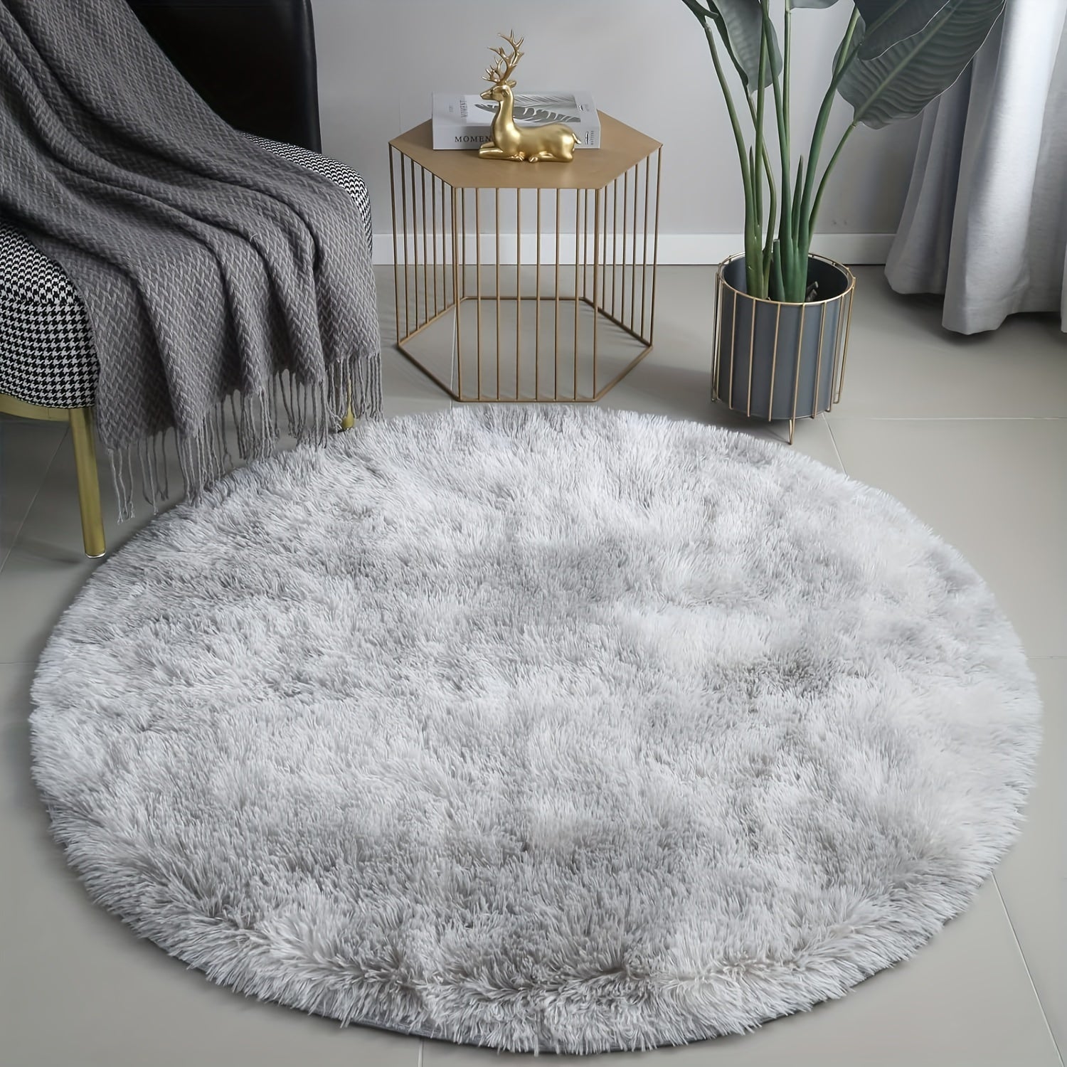 Round Light Grey Plush Rug Soft Furry Skin-Friendly Durable Decorative 1 Piece