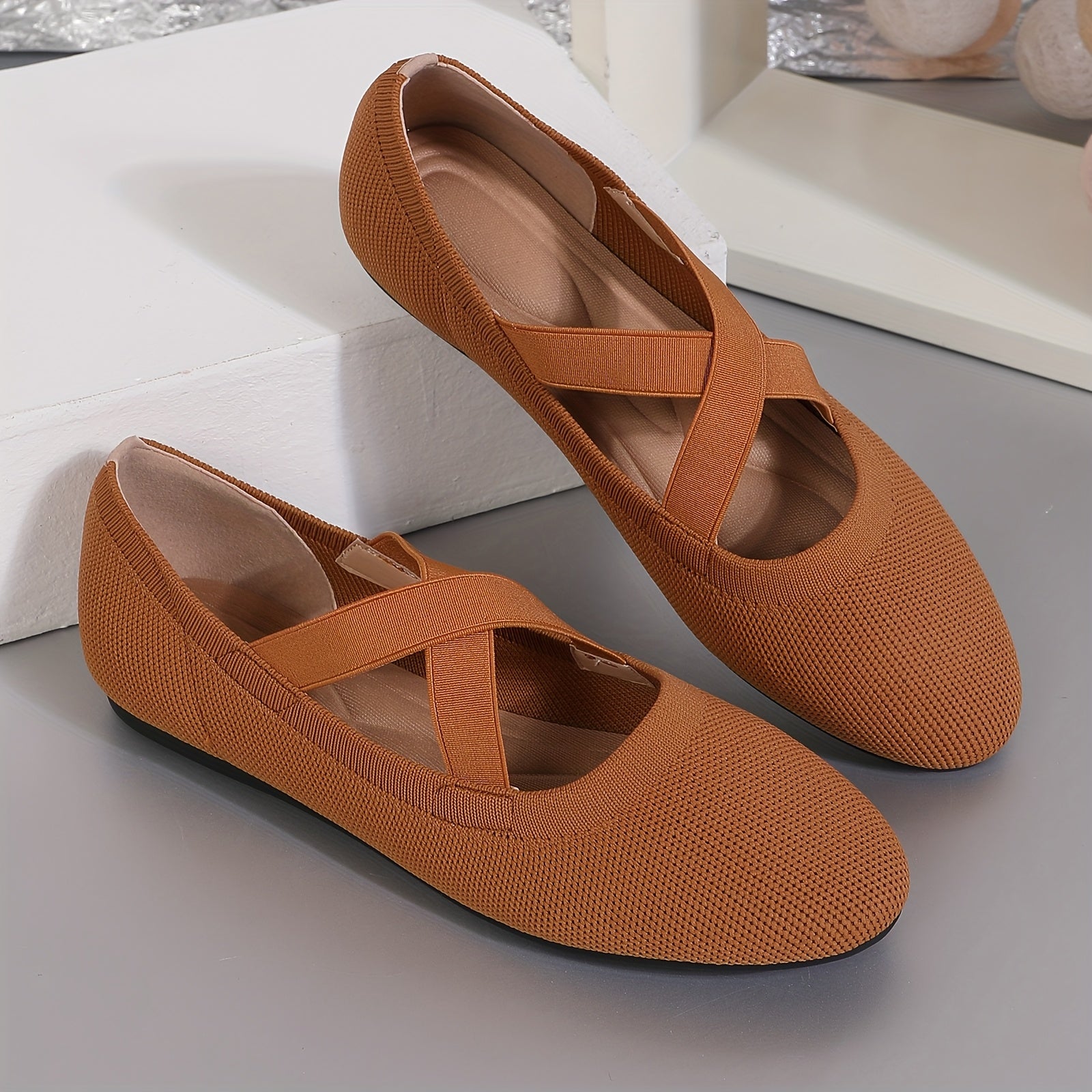 Women's Lightweight Slip-On Flats Breathable Fabric All-Season Casual Formal