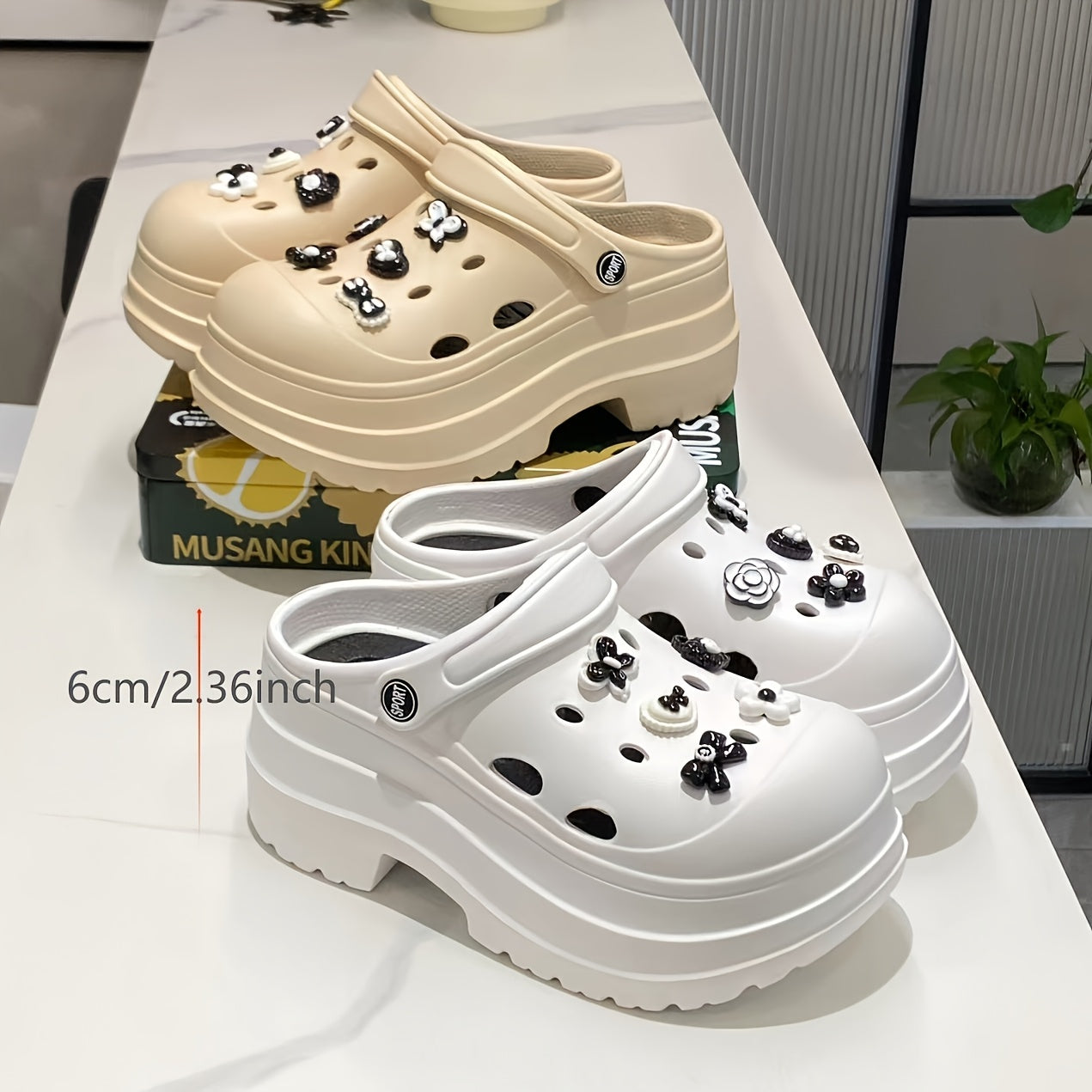 Women's Summer Fashionable Slip-On Shoes Black and White Floral Accessories