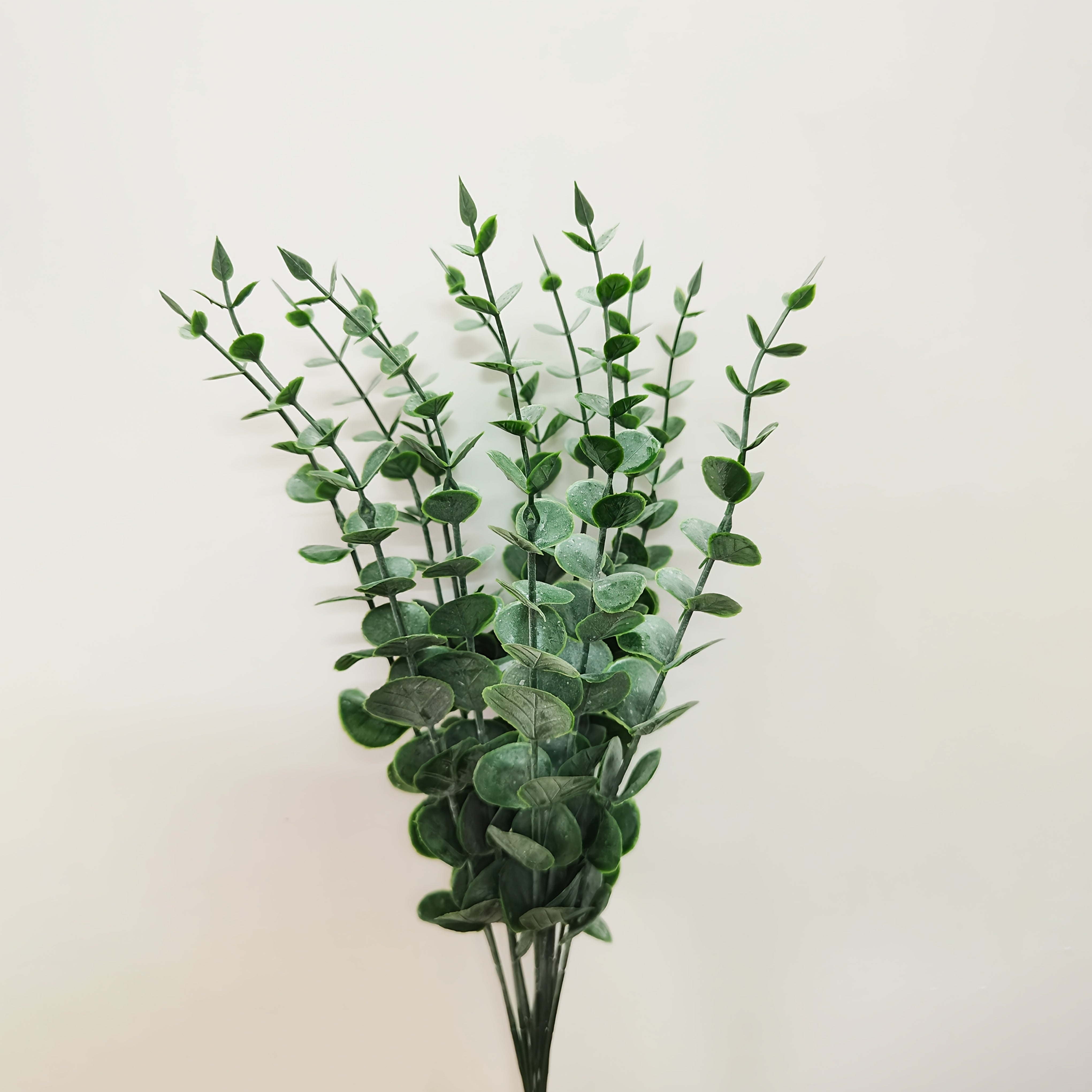 Qorong‘u yashil faux eucalyptus barglari gullar kompozitsiyalari, ichki bog‘lar va bezaklar uchun, 12 ta to‘plam