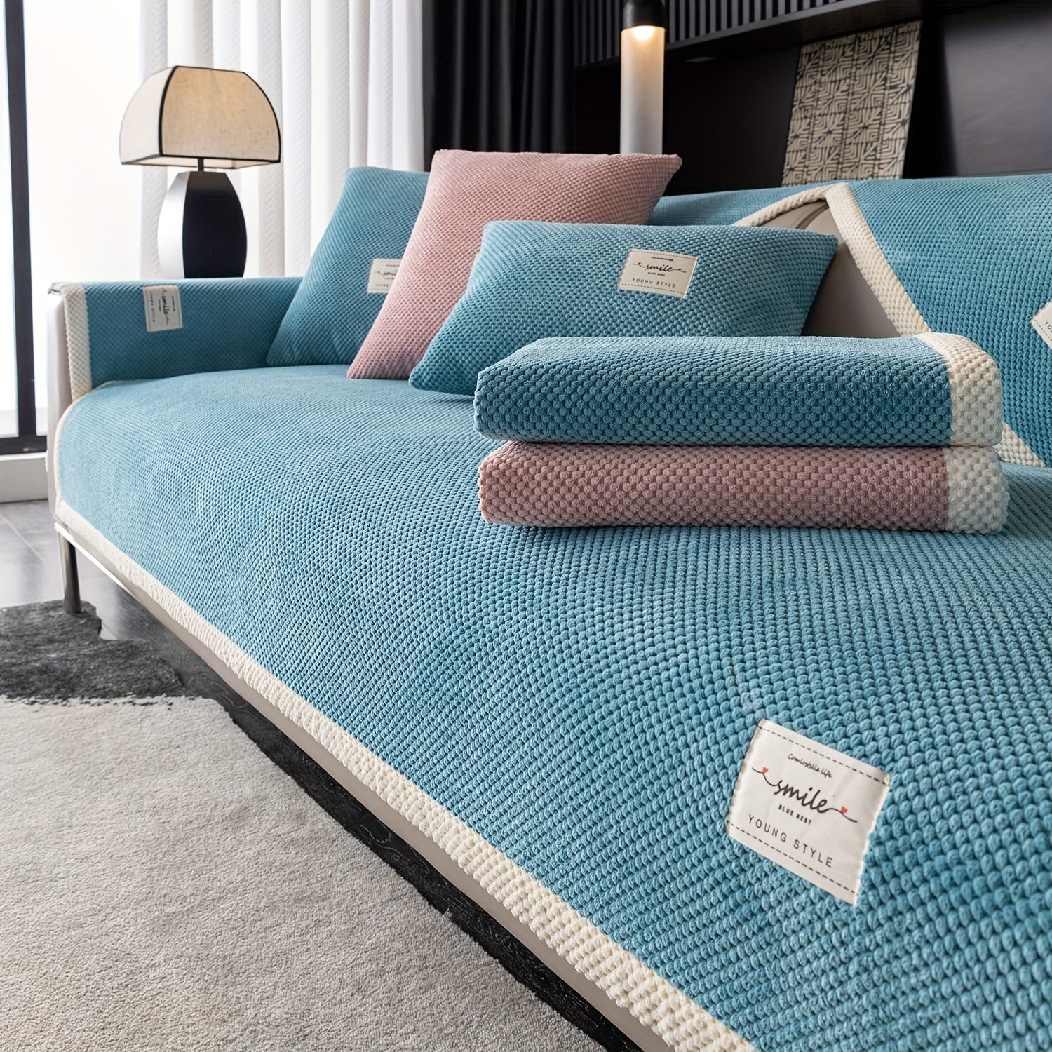 Hozirgi zamonaviy plush divan qopqog'i, barcha fasllar uchun korduroy chekkali